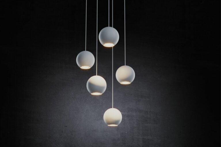 LÁMPARA LED BORA SUSPENSION FLORON SUPERFICIE 8,5W 36º 2700K